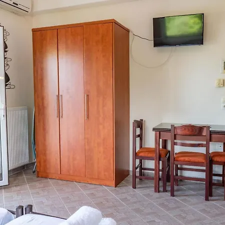 Pigeon House Apartment Plataria Exterior photo