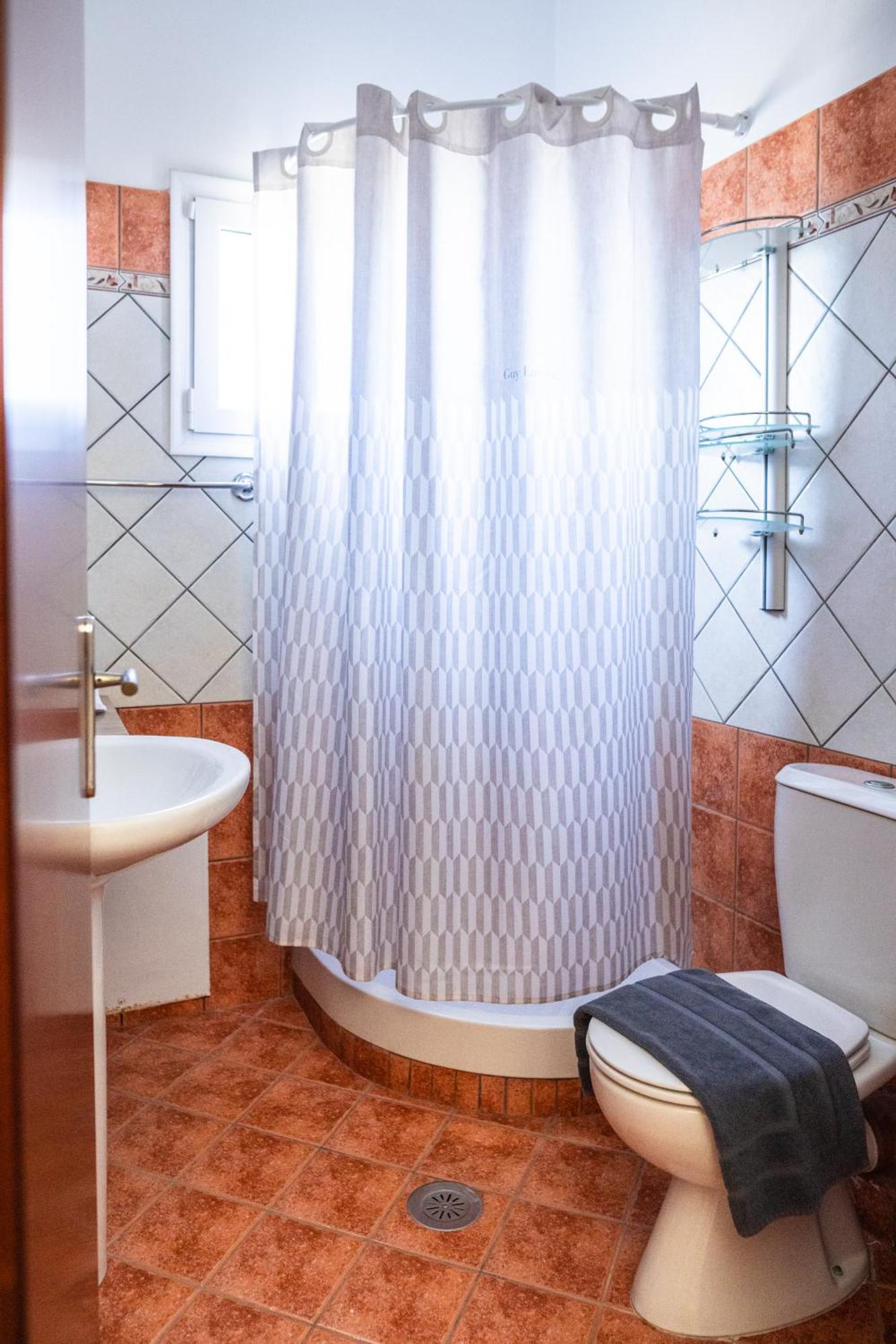 Pigeon House Apartment Plataria